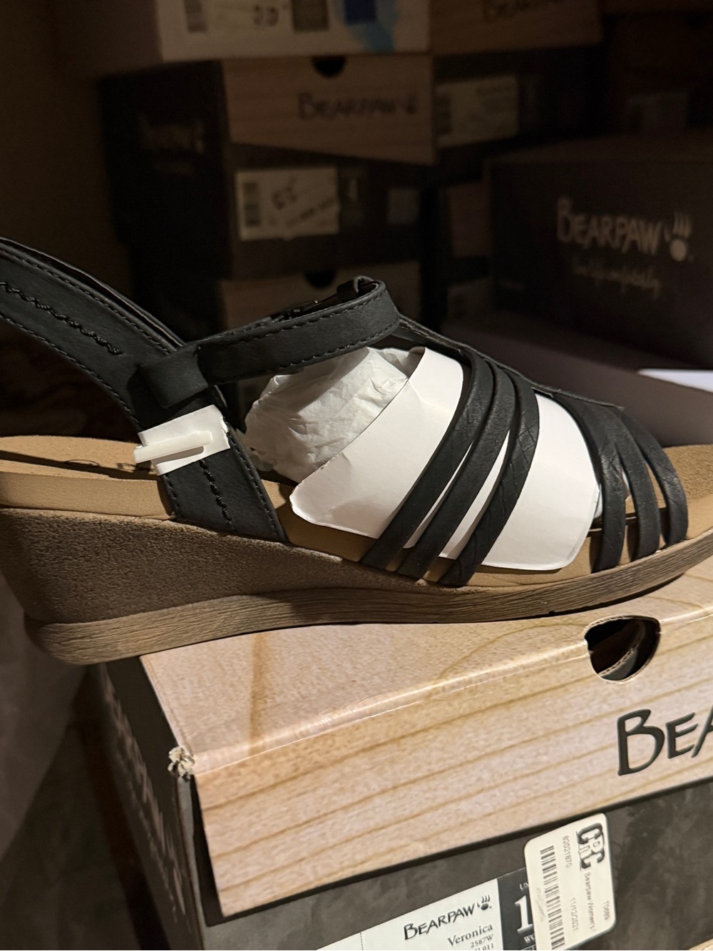 New! BearPaw Black Wedge Sandal size 7 - Picture 3 of 6